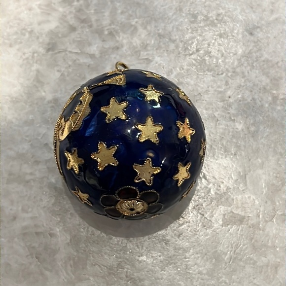 Christmas ornament - Picture 1 of 3